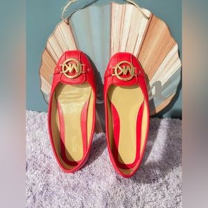 Michael Kors Driving  Ballet Flats Shoes Red Leather Gold MK Logo  Buckle SZ 6